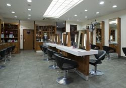 Rush Hairdressers Lakeside