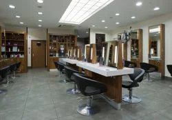 Rush Hairdressers Lakeside