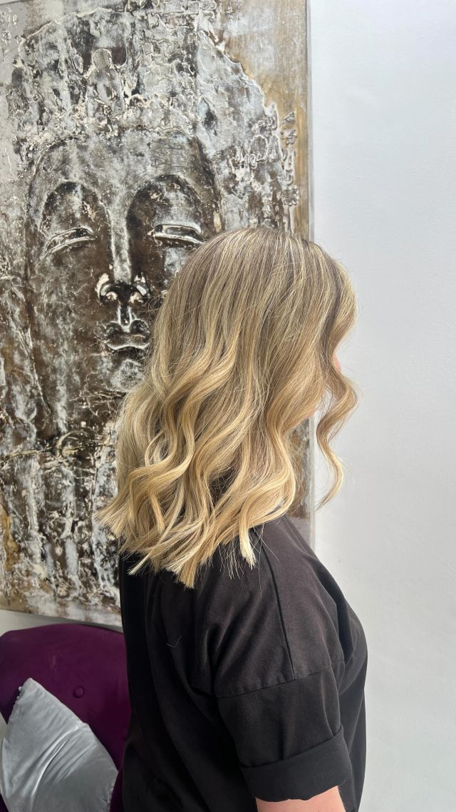 Beautiful Balayage 💙✨ Don’t forget our spring offer is now on! Get 50% off colour when booked with a cut + finish. Use Code SPRING when booking online.  Valid until 16/06/24 T & Cs apply. Hair by Adrian, Consultant at Rush Strand ✨