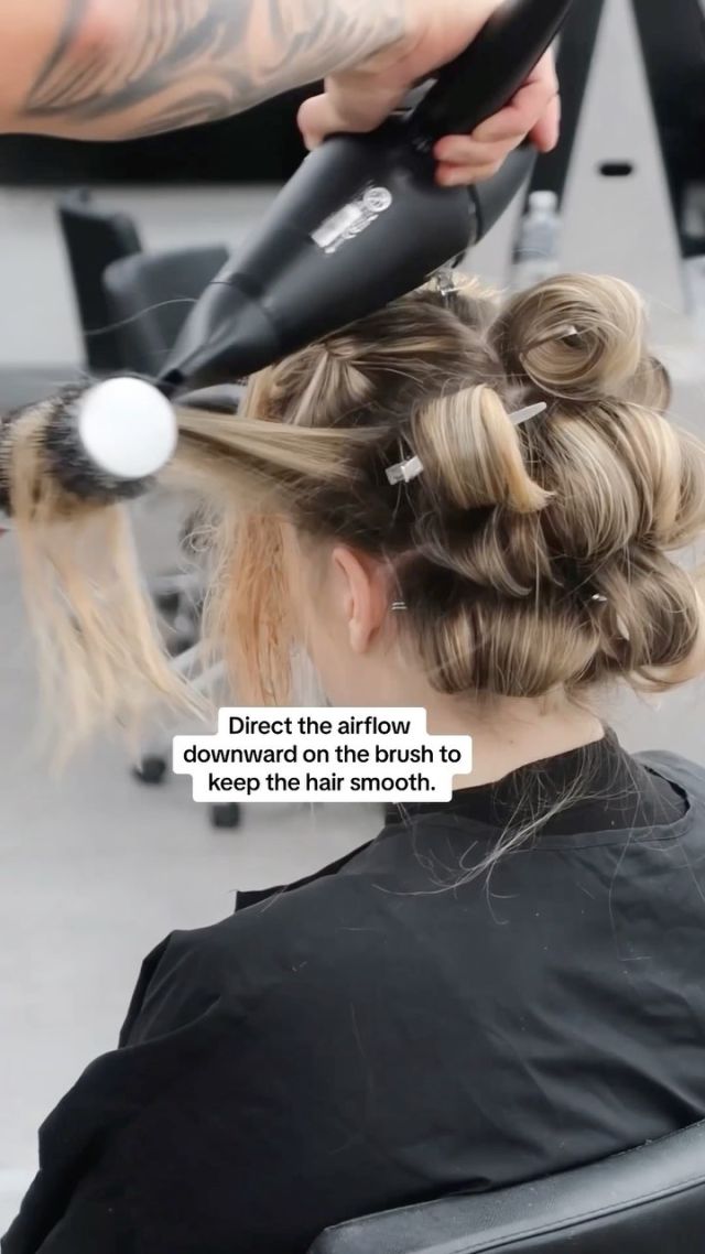 Achieve a salon worthy blowout  at home with these simple steps ✨ For more tips & tricks head over to the Rush Blog - https://bit.ly/3y3oG4m