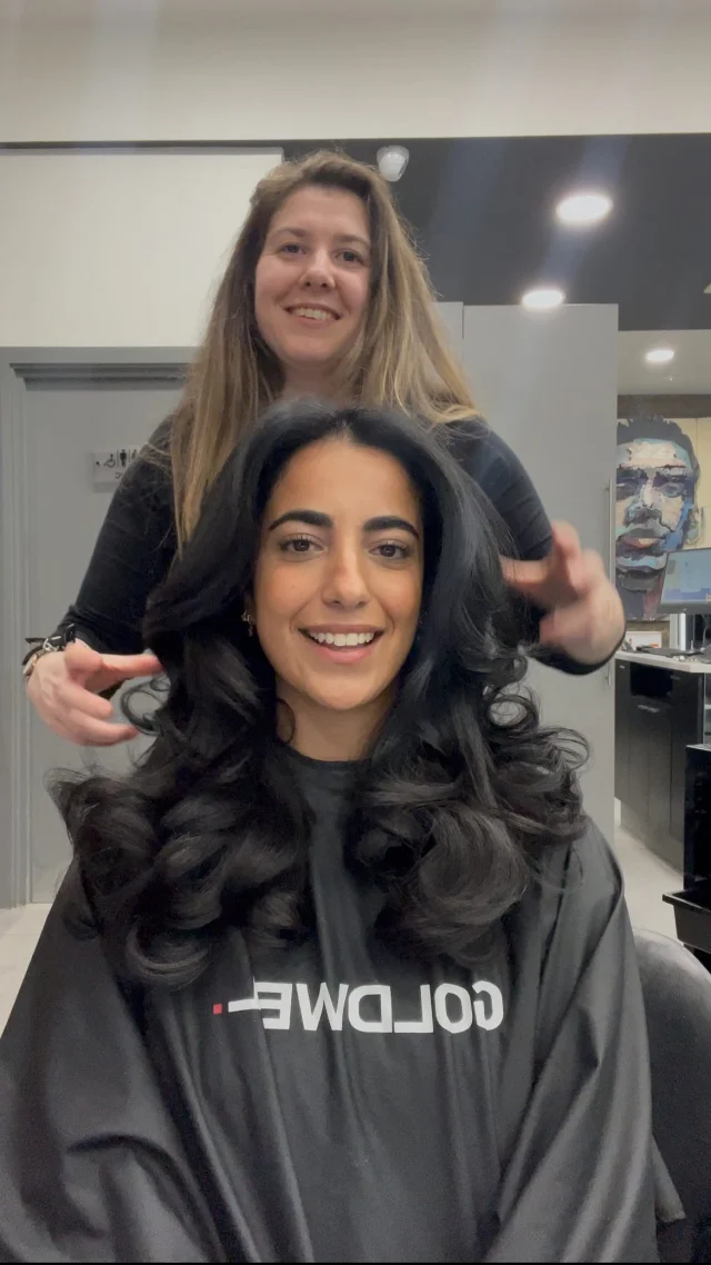 Take a trip with Eleni as she visits Rush Moorgate for a hair glow up ✨💙