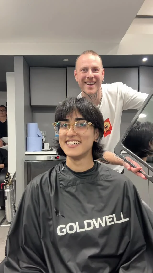 Turn heads this Christmas with a gorgeous glow up! ✨ We’re loving this on trend Bixie transformation by @jeremyrocahair